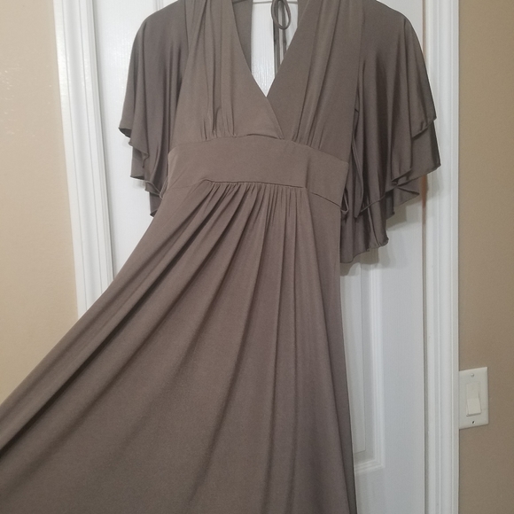 Dress 👗 - Picture 2 of 5